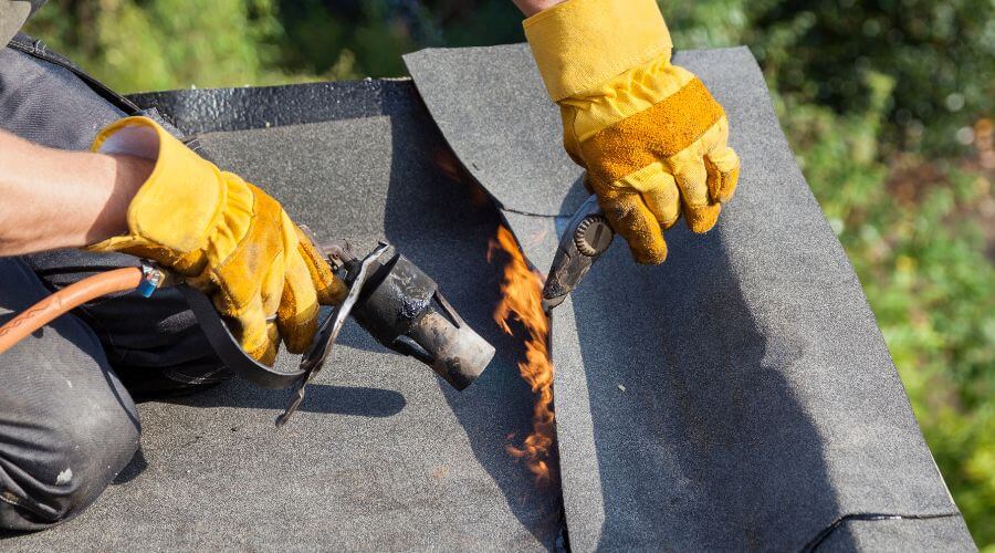 Professional gutter cleaning in Port Hueneme Cbc Base, CA